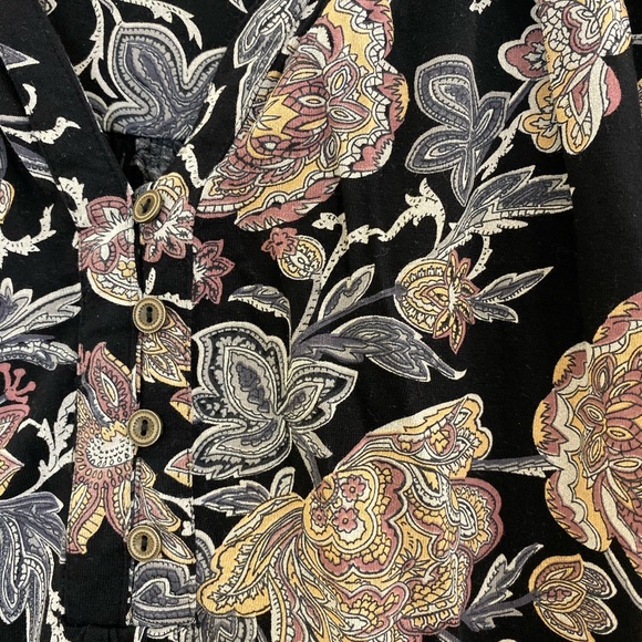 Lucky Brand Black Floral Design Blouse Small - Picture 3 of 4